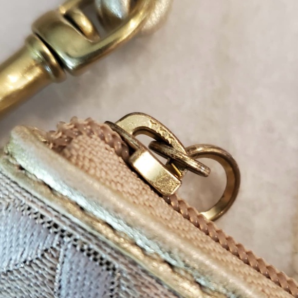 Coach Julia Op Art Gold Metallic Wristlet - Picture 5 of 7